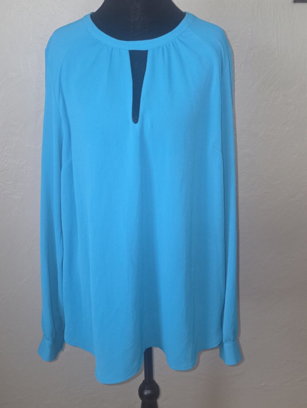 Michael Kors Long-Sleeve Keyhole Top Size L